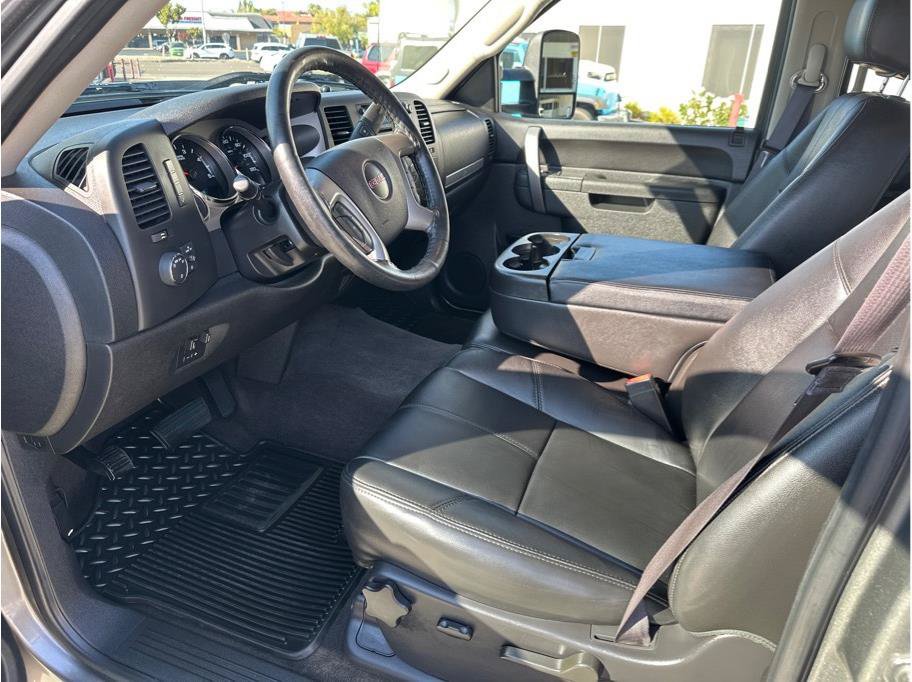 Used 2013 GMC Sierra 2500 SLE w/ SLE Preferred Package AWD/4WD image 24