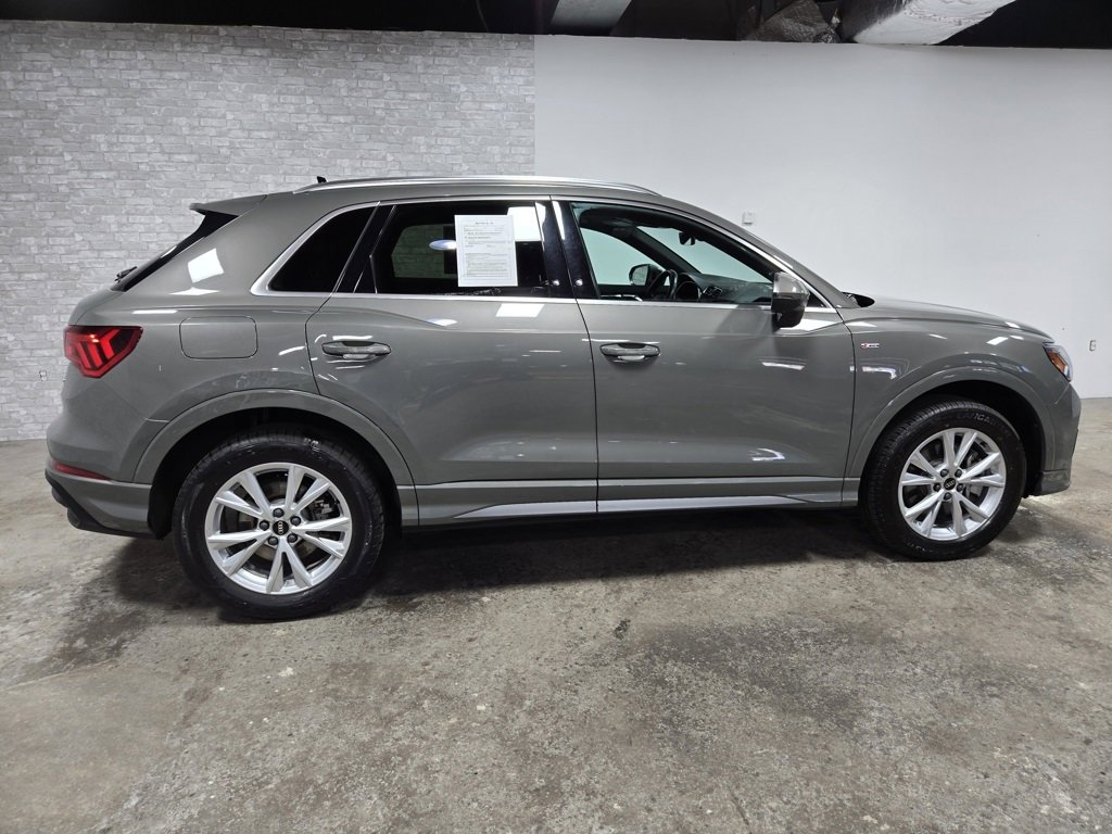 Used 2024 Audi Q3 2.0T Premium image 3