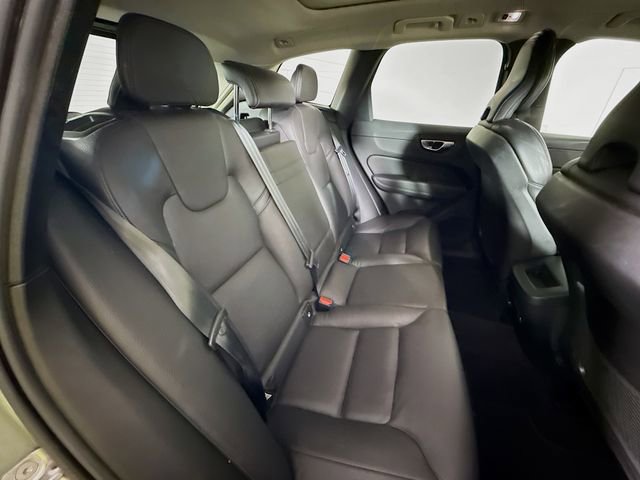 Used 2020 Volvo XC60 T5 Momentum AWD/4WD image 29