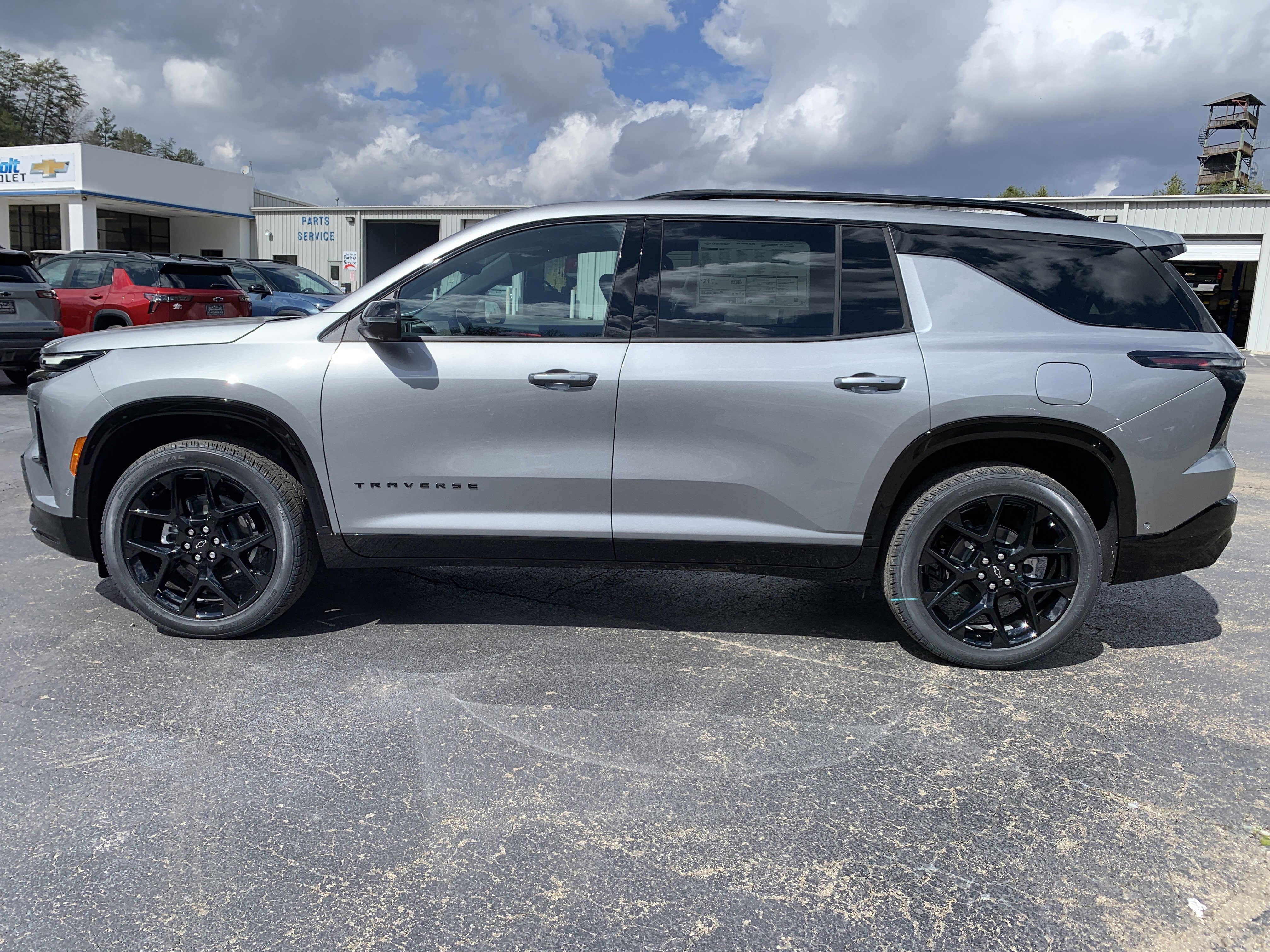 New 2026 Chevrolet Traverse RS w/ LPO, Floor Liner Package image 4