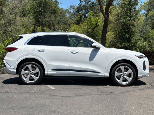 Certified 2025 Audi Q5 Premium w/ Premium Plus AWD/4WD image 4
