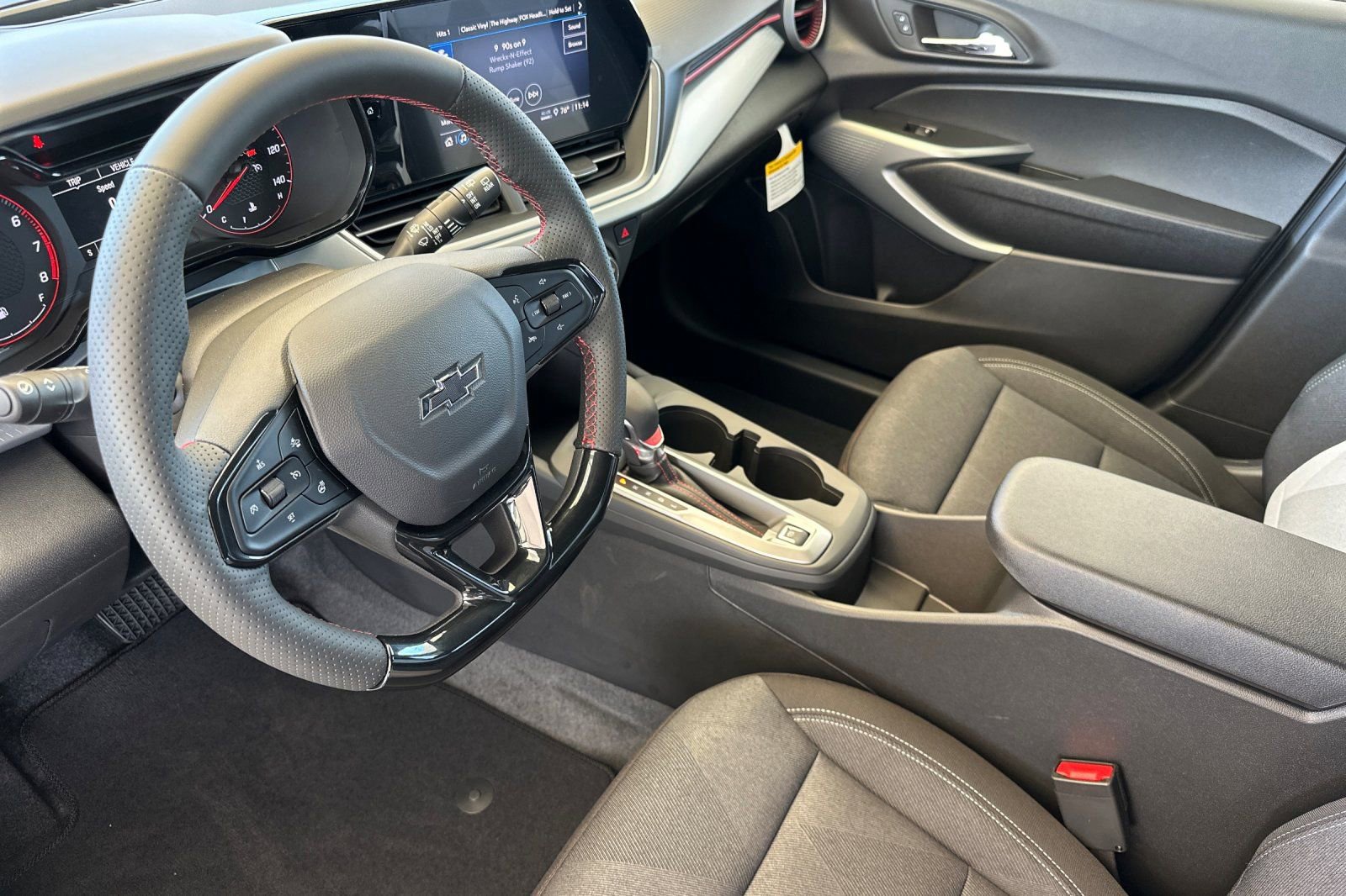 New 2026 Chevrolet Trax RS w/ Driver Confidence Package image 10