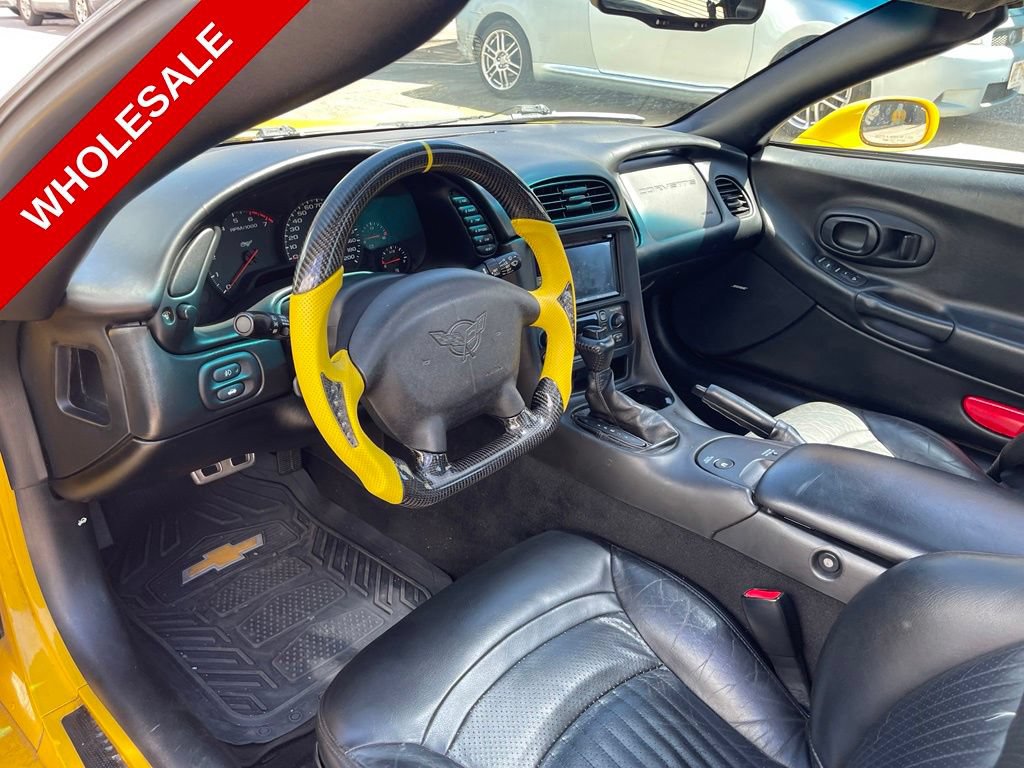Used 2003 Chevrolet Corvette Coupe RWD image 7