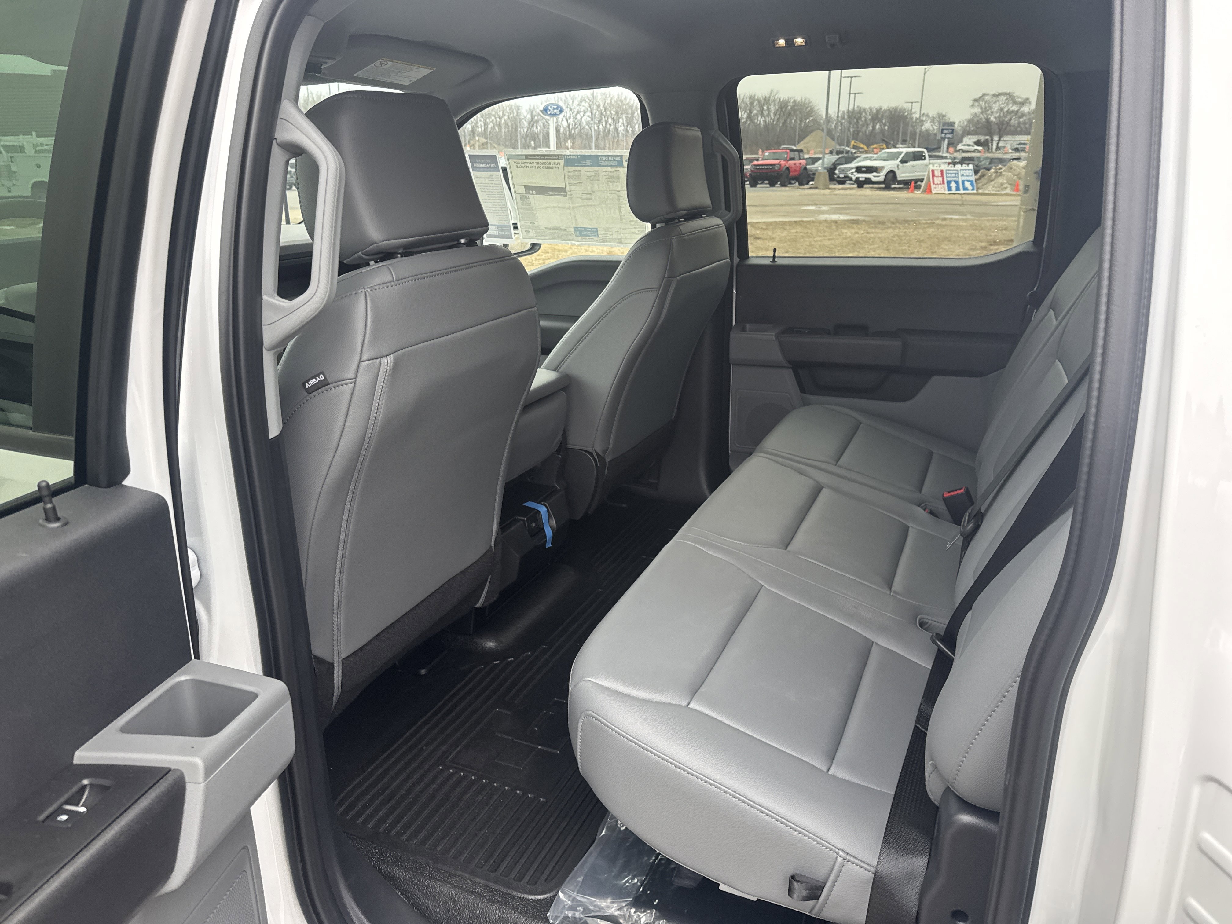 New 2026 Ford F550 4x4 Crew Cab image 27