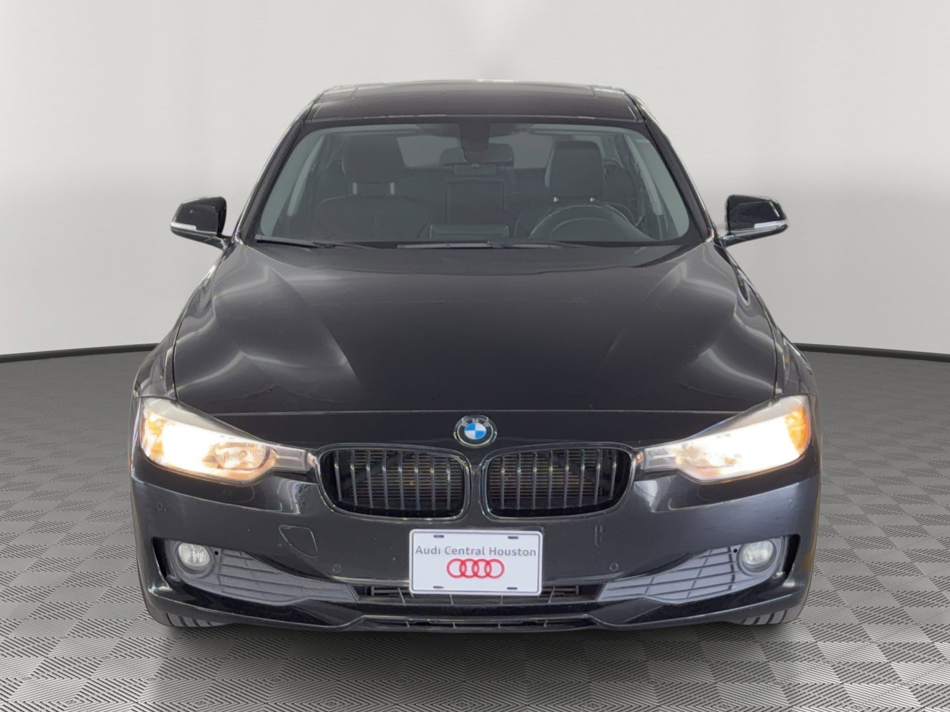 Used 2015 BMW 320i xDrive Sedan AWD/4WD image 6