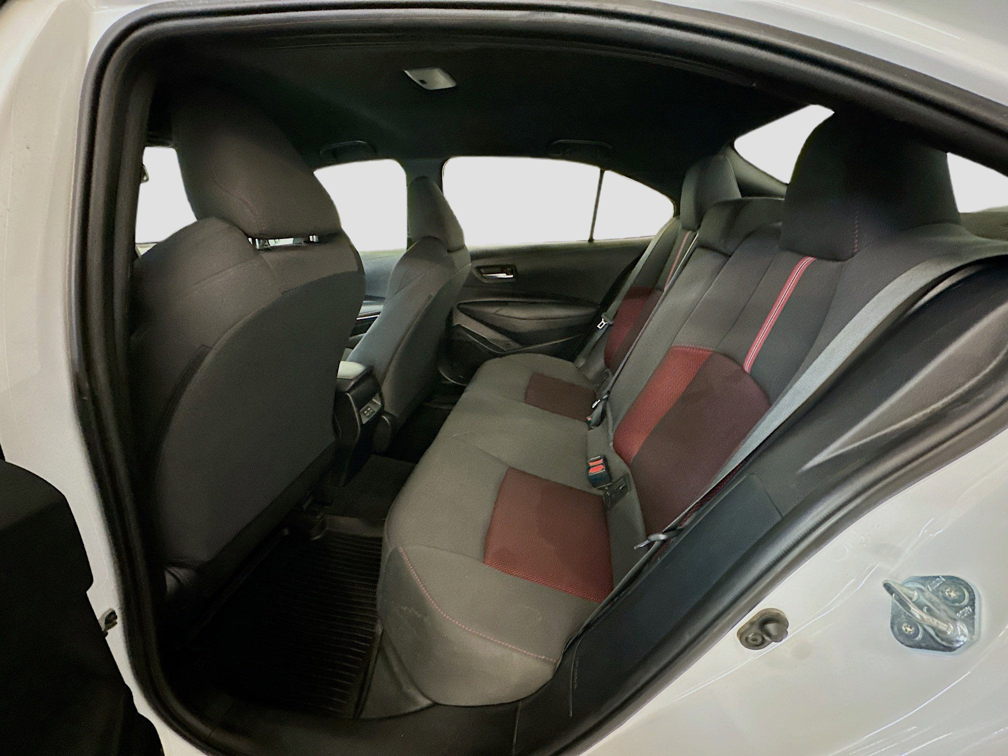 Used 2024 Toyota Corolla SE image 29