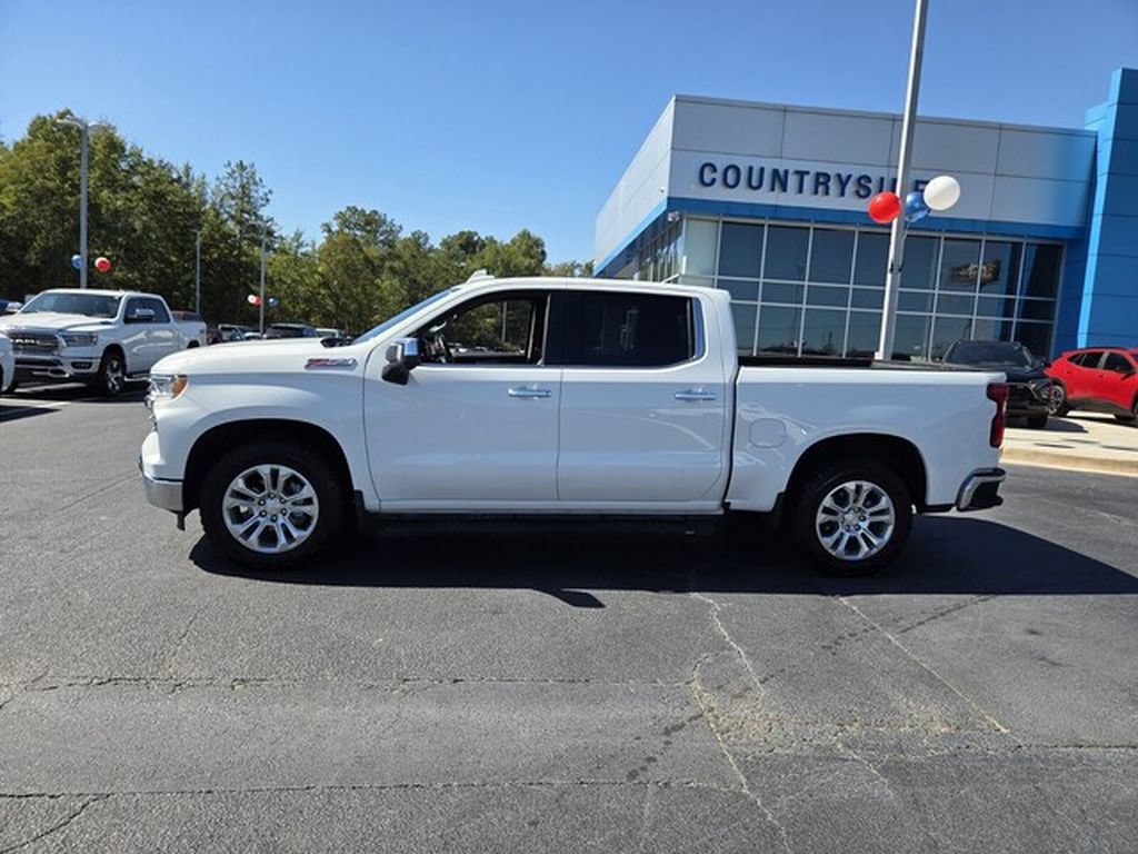 Used 2024 Chevrolet Silverado 1500 LTZ w/ LTZ Convenience Package II AWD/4WD image 2