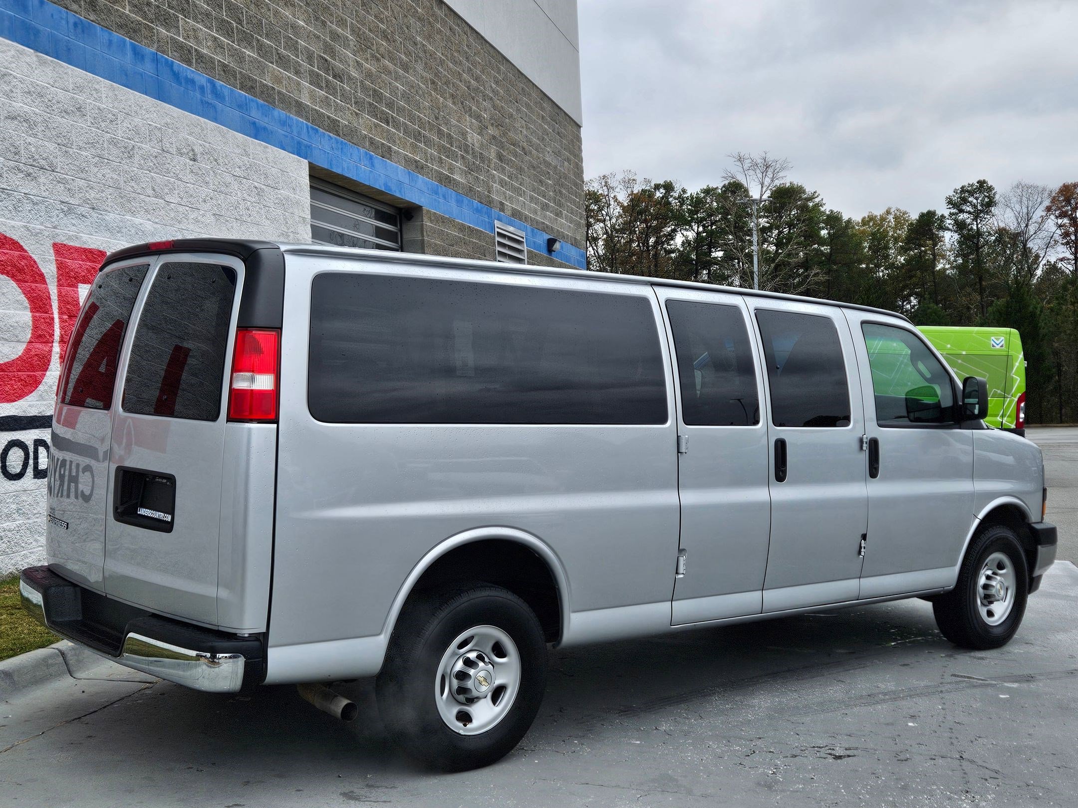 Used 2023 Chevrolet Express 3500 LS image 7