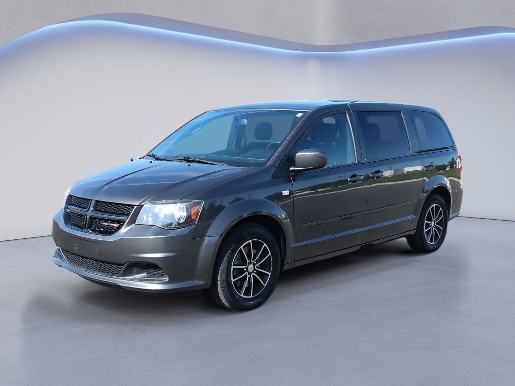 Used 2014 Dodge Grand Caravan SE FWD image 2