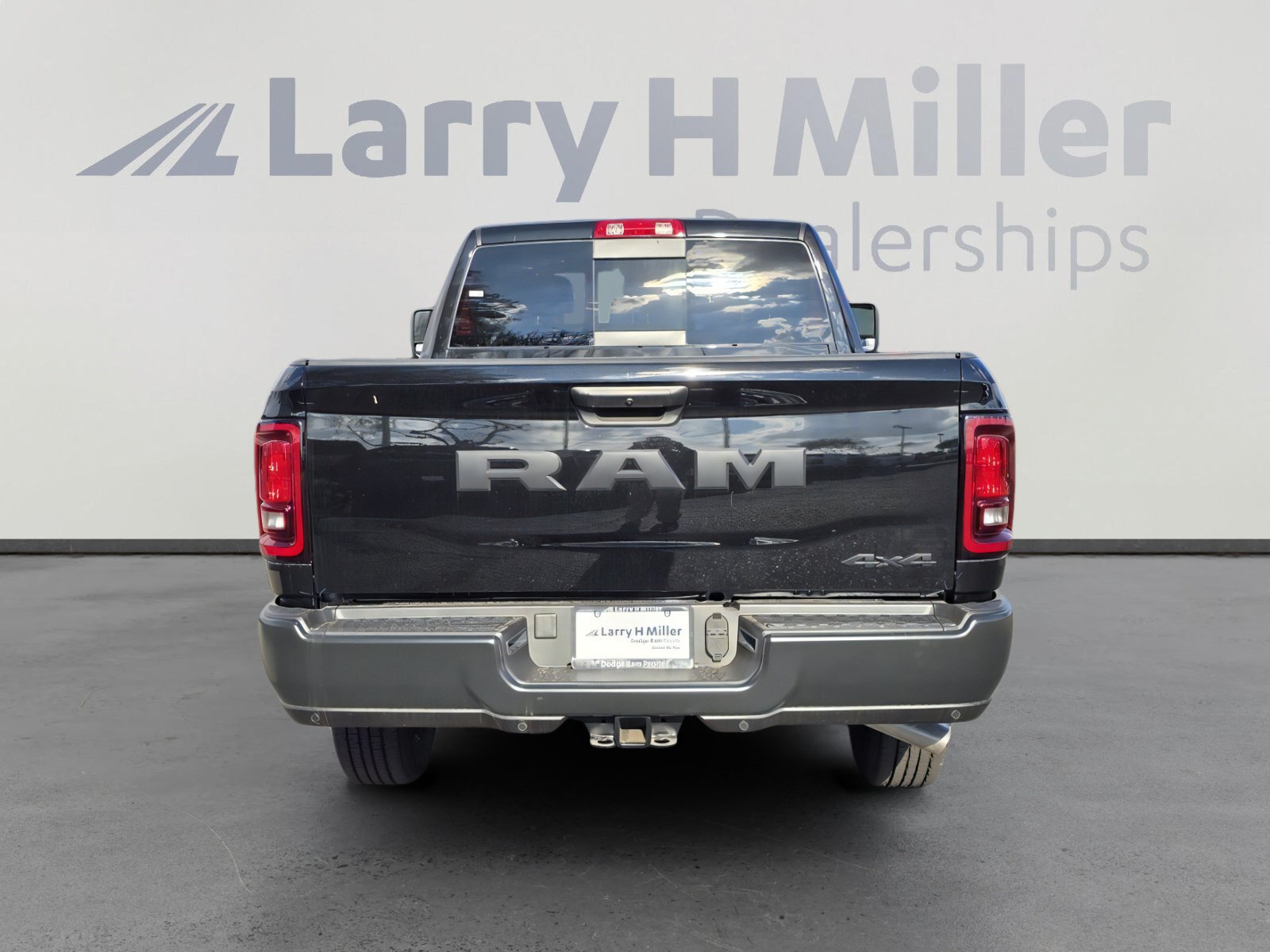 New 2026 RAM 2500 Tradesman AWD/4WD image 4