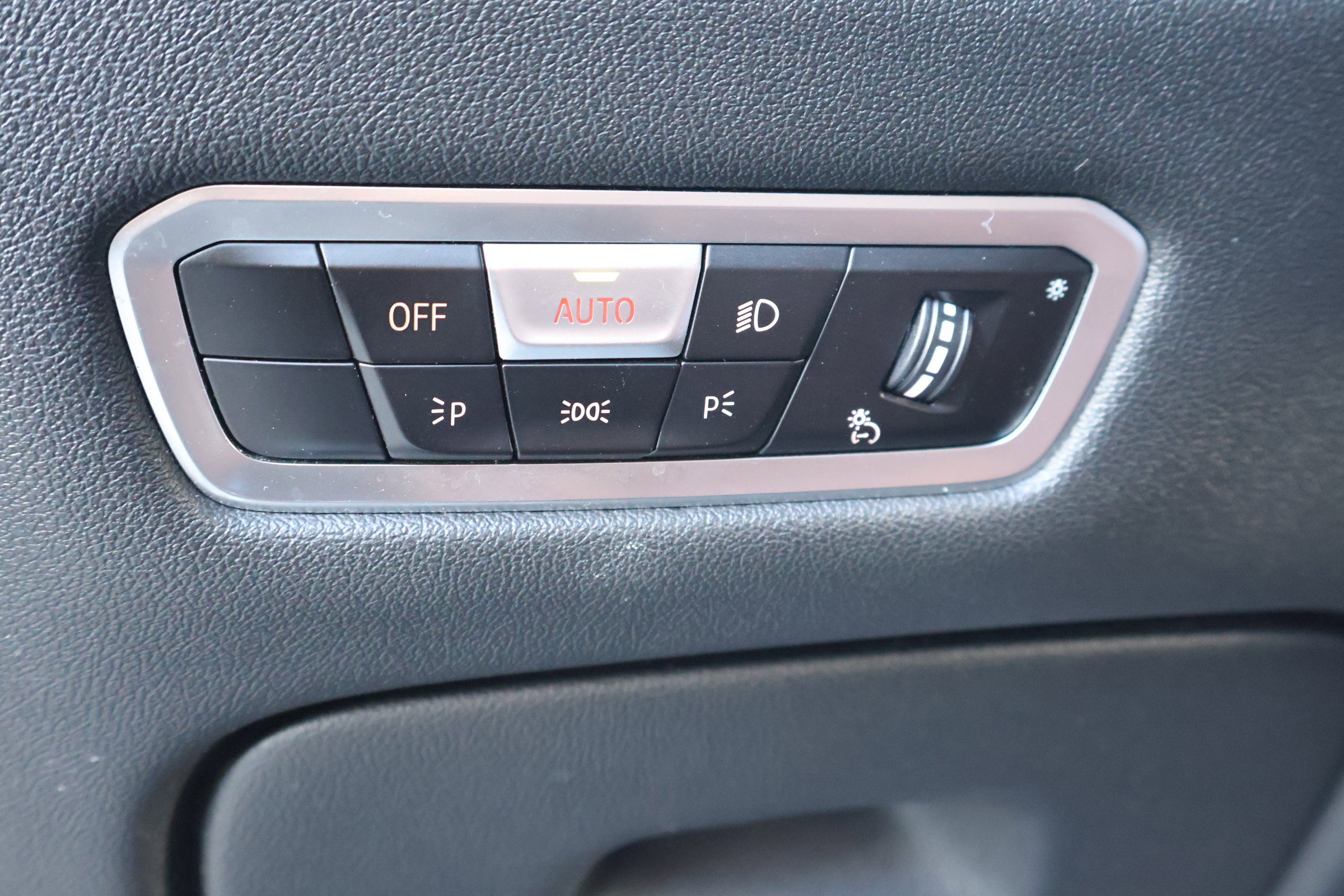 Used 2023 BMW X5 M50i w/ Executive Package image 23