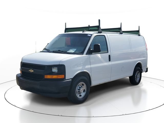 Used 2017 Chevrolet Express 2500 RWD image 2