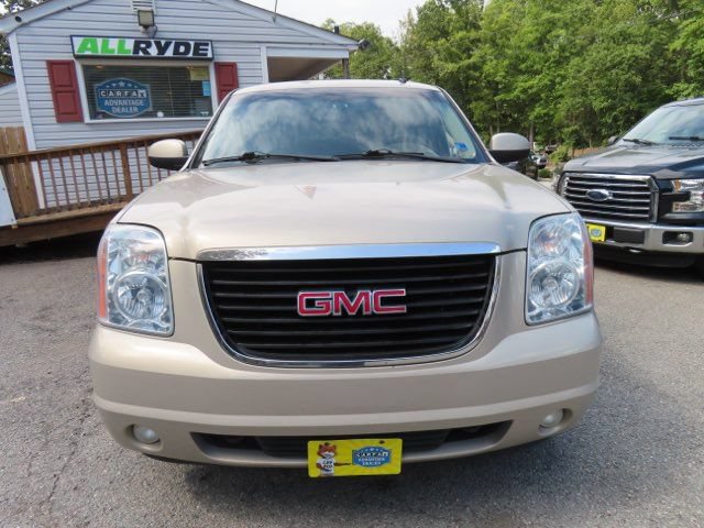 Used 2008 GMC Yukon SLT w/ SLT Preferred Equipment Group AWD/4WD image 3