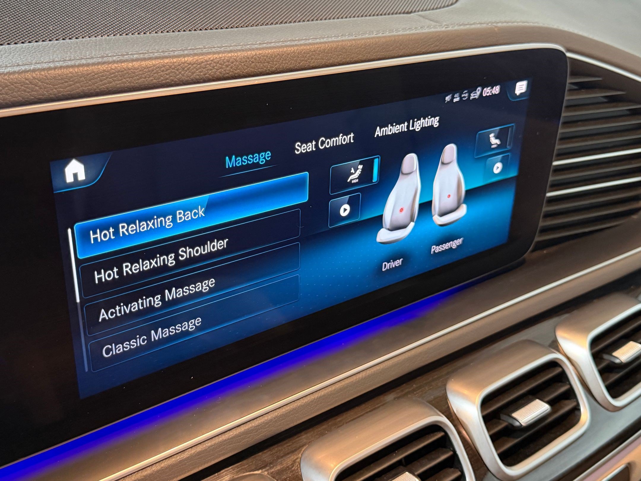Used 2020 Mercedes-Benz GLS 450 4MATIC image 25