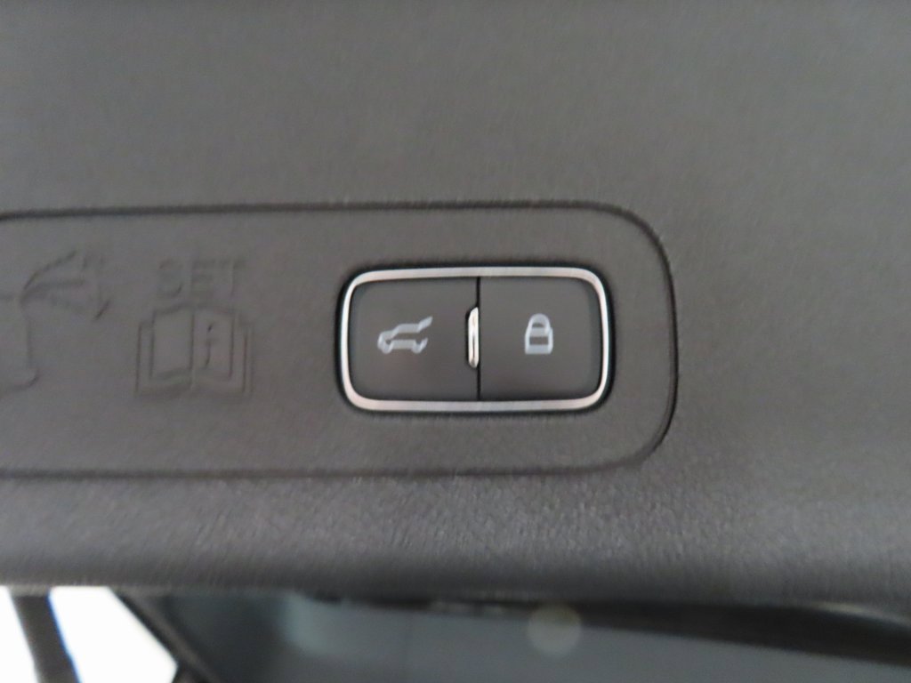 Used 2023 Lincoln Aviator Reserve w/ Equipment Group 201A image 37