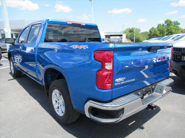 Used 2022 Chevrolet Silverado 1500 LT AWD/4WD image 7