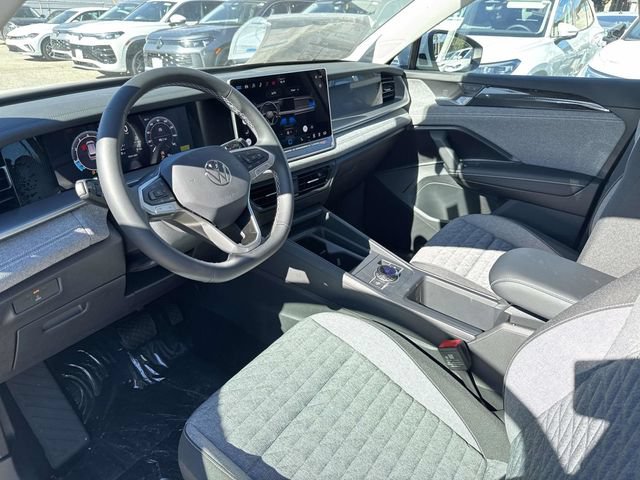 Certified 2025 Volkswagen Tiguan S w/ 18" Wheel Package FWD image 12