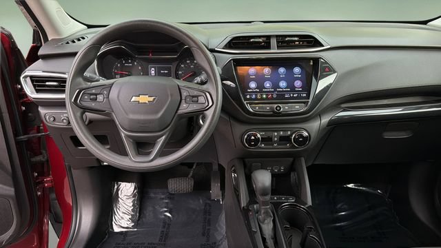 Used 2023 Chevrolet TrailBlazer LT w/ Convenience Package AWD/4WD image 10