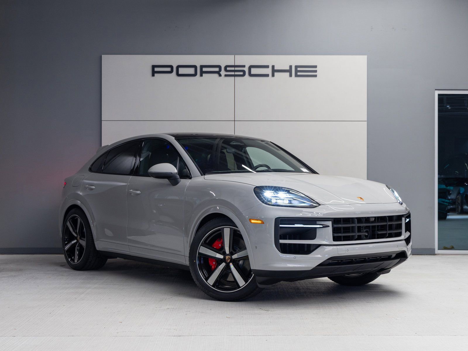 New 2026 Porsche Cayenne S image 9