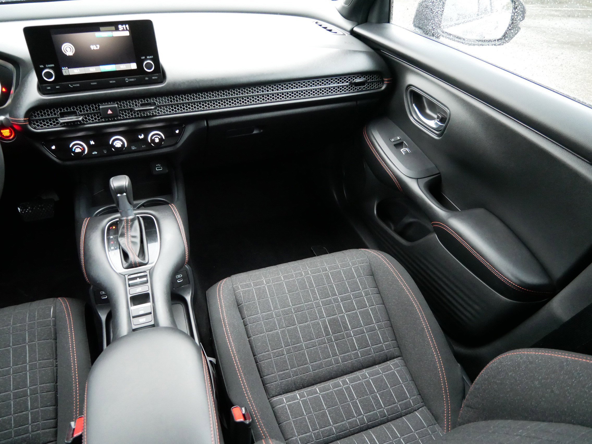 Used 2024 Honda HR-V Sport image 11