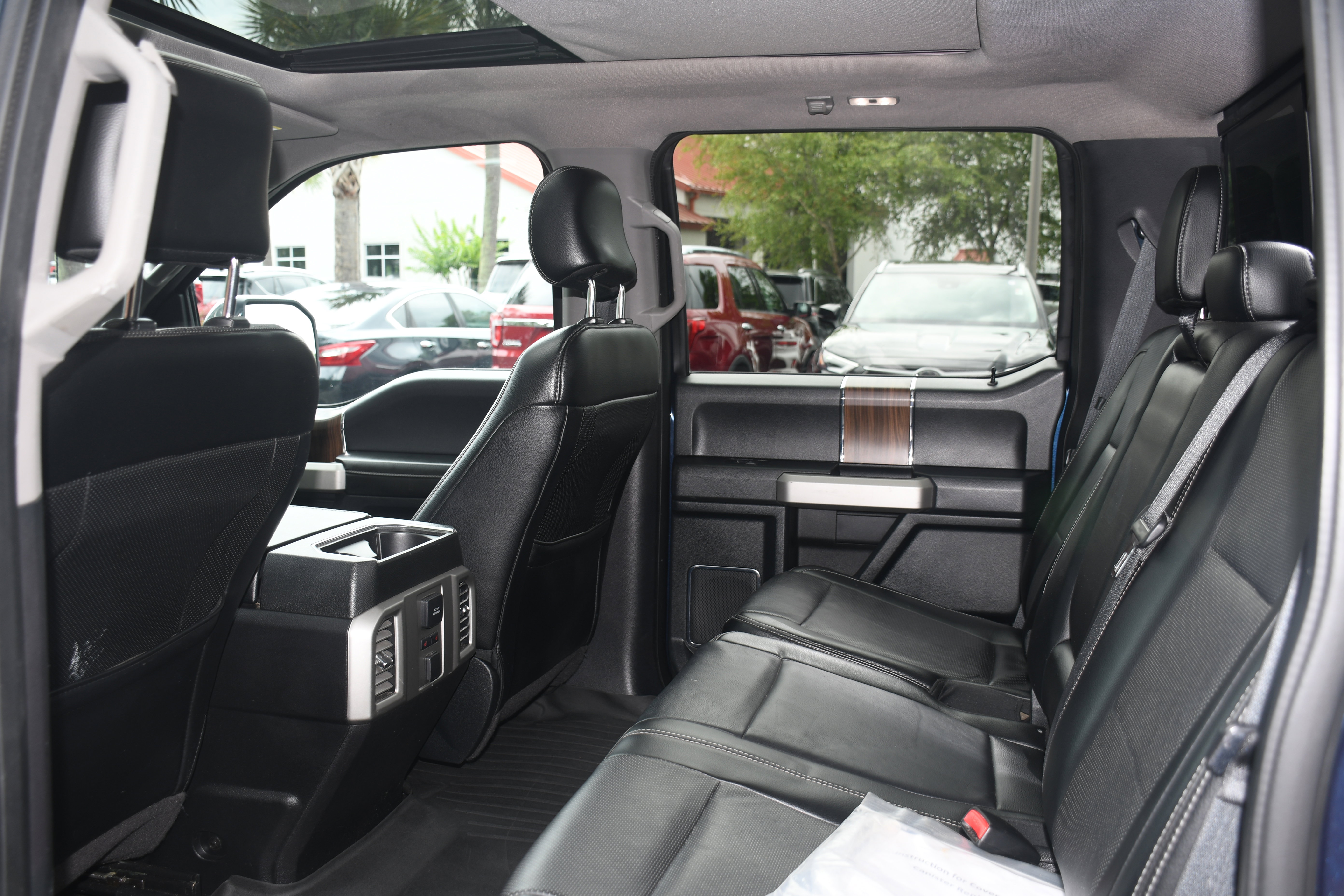 Used 2016 Ford F150 Lariat w/ Equipment Group 502A Luxury AWD/4WD image 17