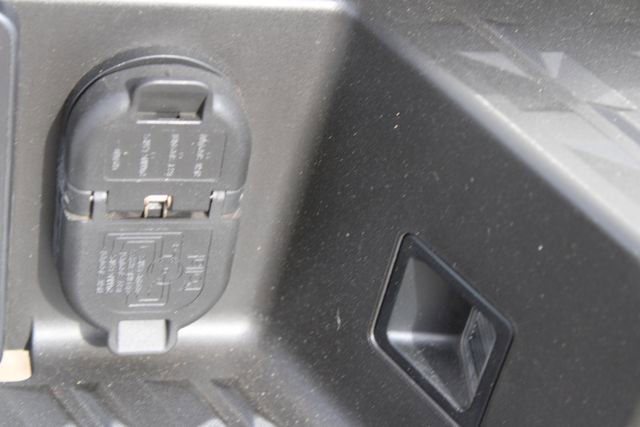 Used 2021 Nissan Titan S w/ S Utility Package image 6