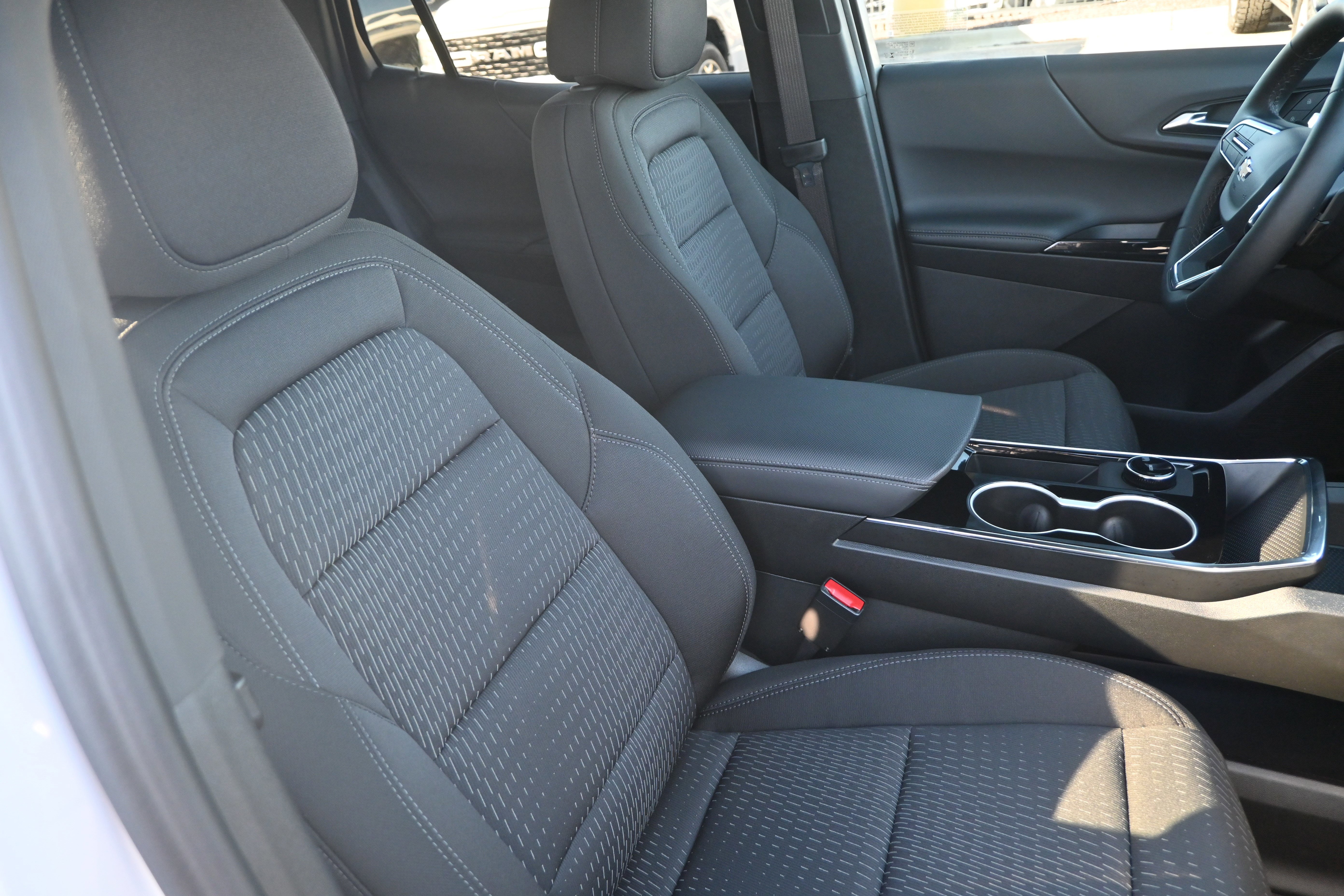 Used 2026 Chevrolet Equinox LT image 18