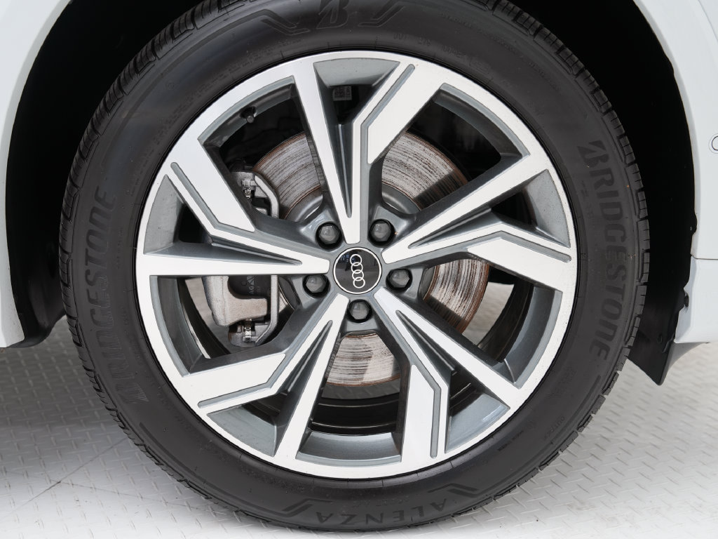 Used 2023 Audi Q4 e-tron Premium Plus w/ Premium Plus AWD/4WD image 38