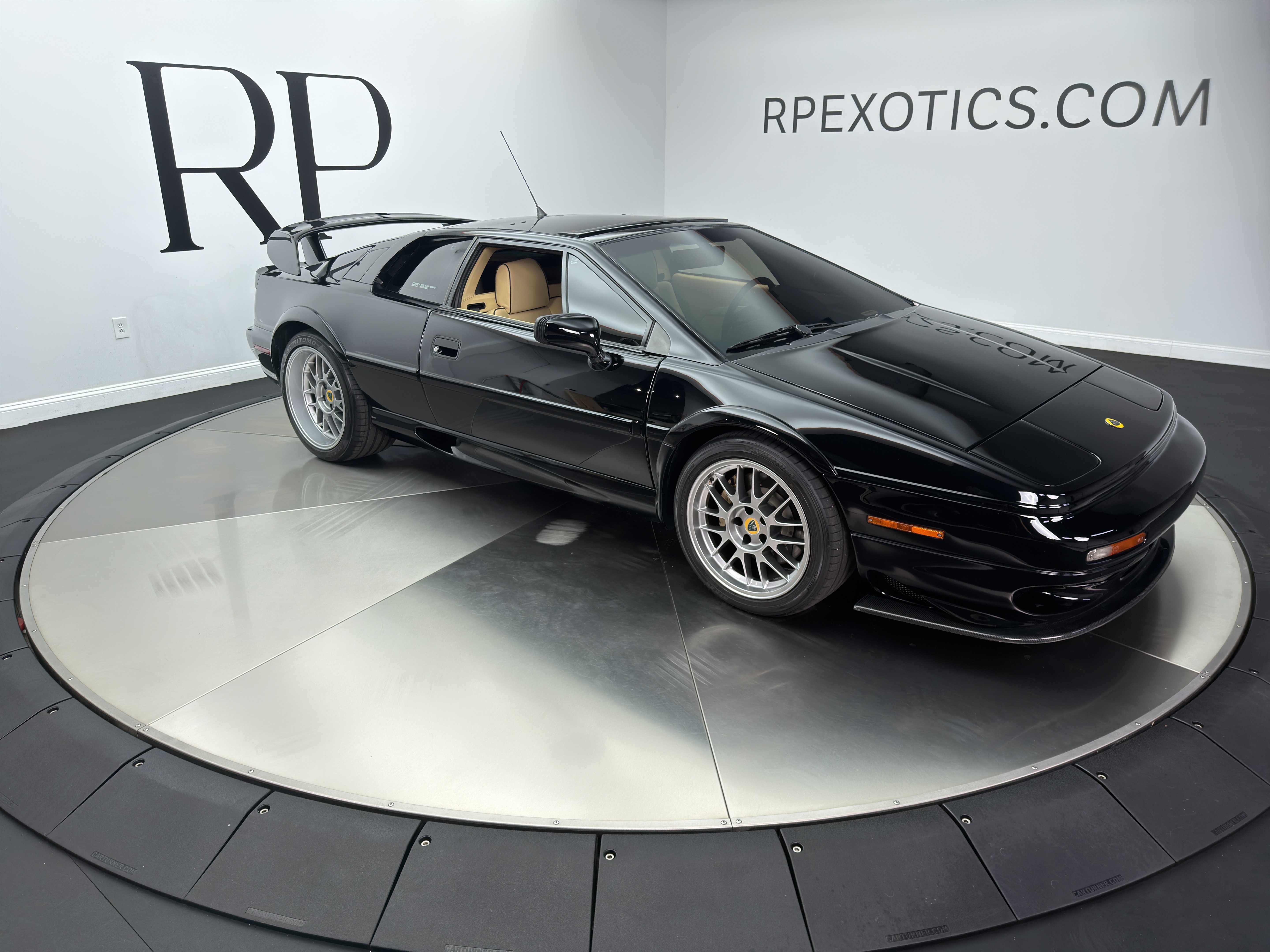 Used 2002 Lotus Esprit RWD image 8
