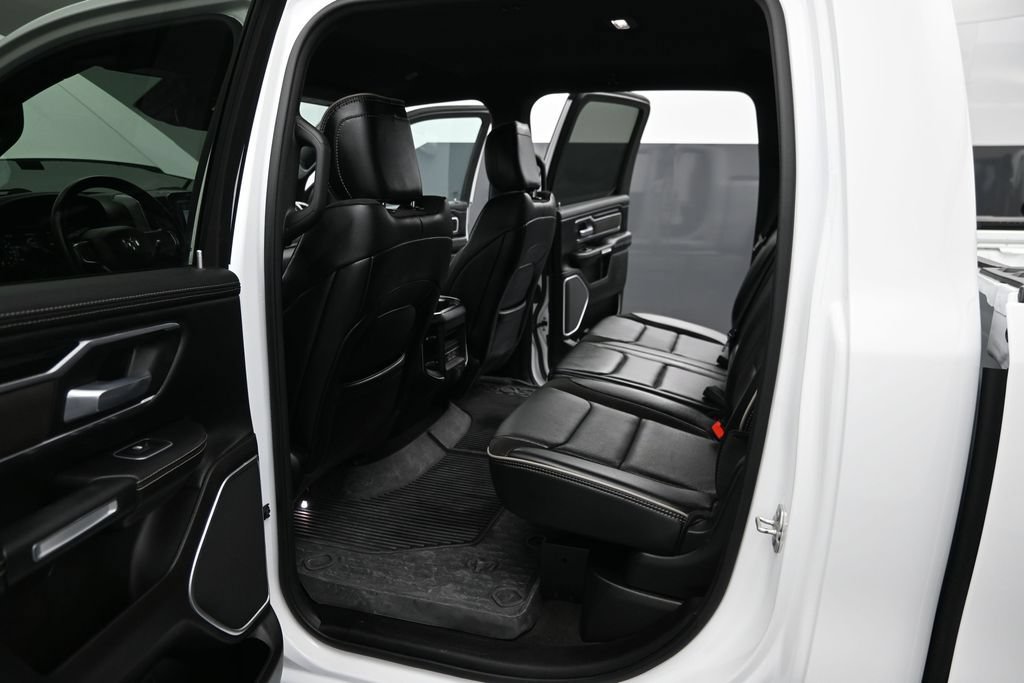 Used 2023 RAM 1500 Laramie AWD/4WD image 16