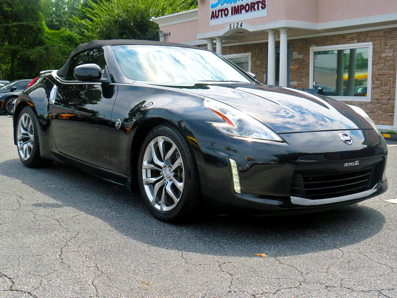 Used 2014 Nissan 370Z Touring w/ Navigation Package image 3