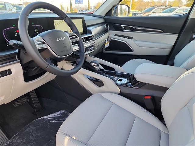 New 2025 Kia Telluride S image 12