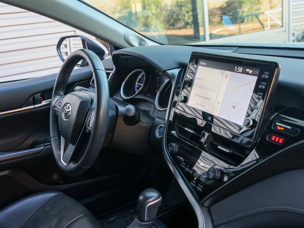 Used 2022 Toyota Camry XLE image 19
