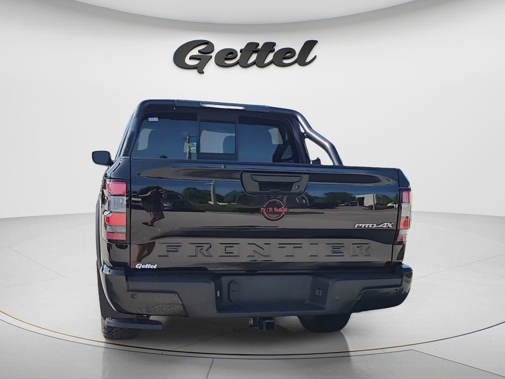 Used 2022 Nissan Frontier PRO-4X image 6