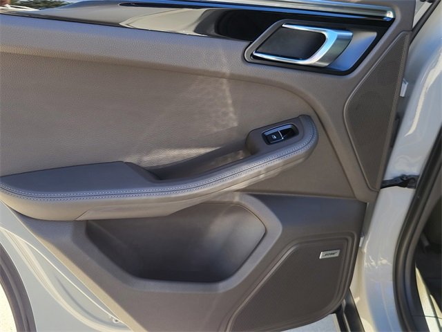 Used 2021 Porsche Macan image 35