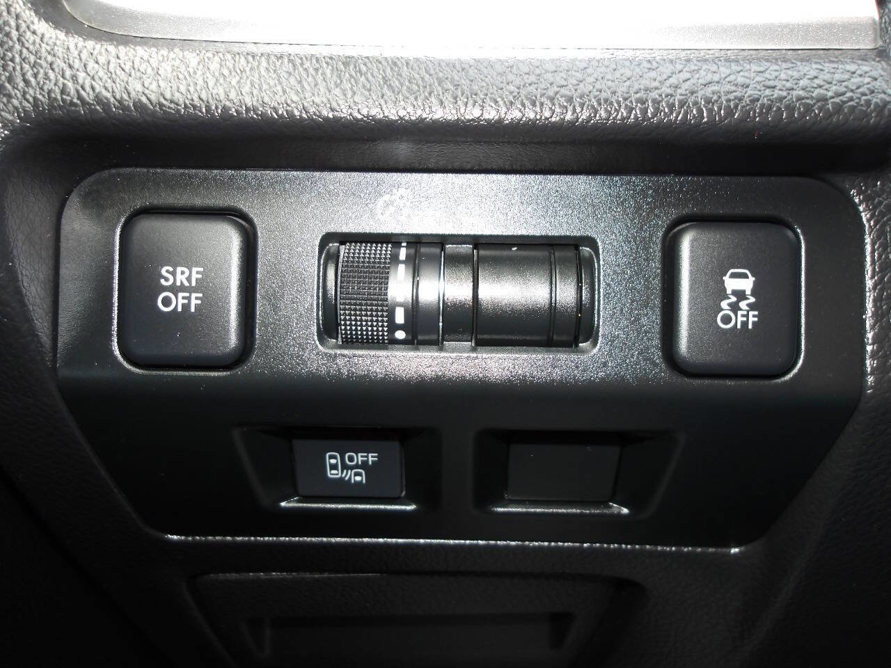 Used 2017 Subaru Crosstrek 2.0i Premium AWD/4WD image 19