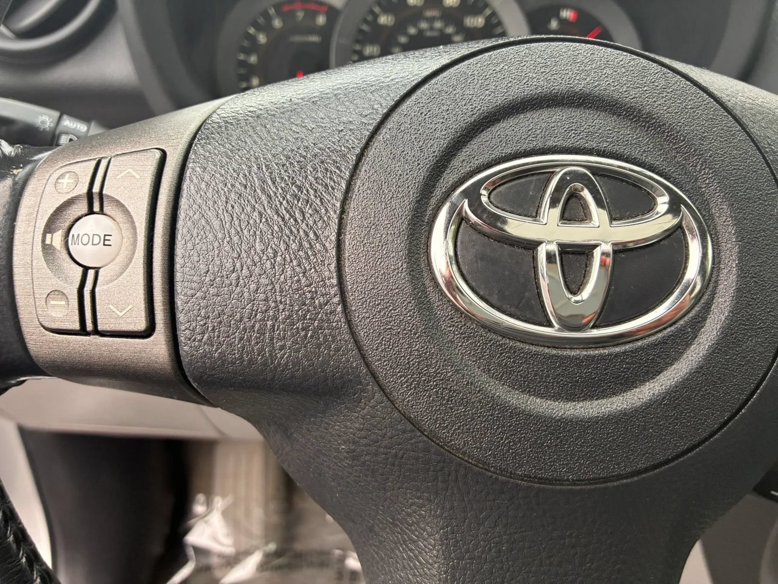 Used 2011 Toyota RAV4 Limited w/ Limited Extra Value Pkg AWD/4WD image 20