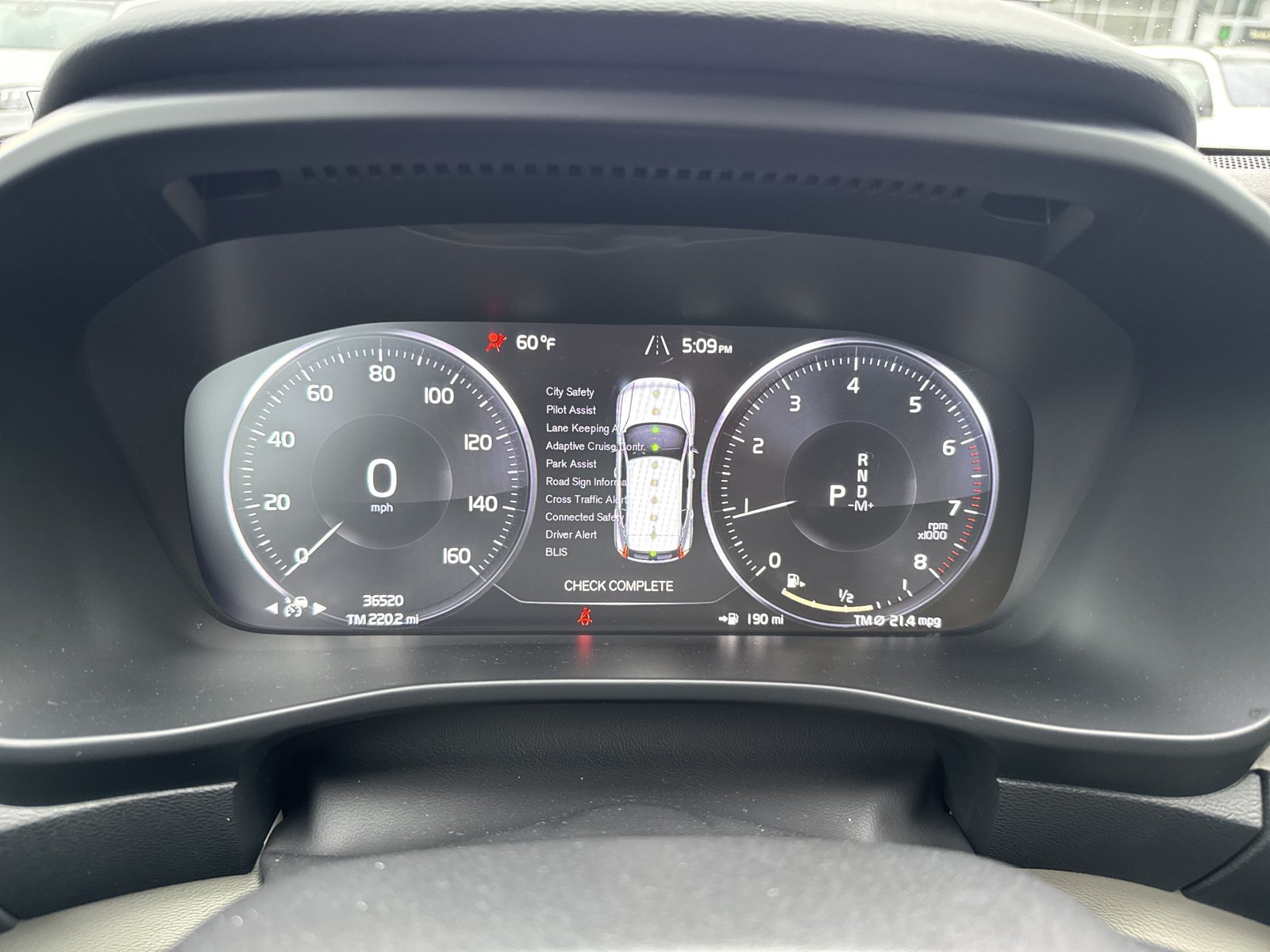 Used 2021 Volvo XC40 T5 Inscription w/ Advanced Package AWD/4WD image 18