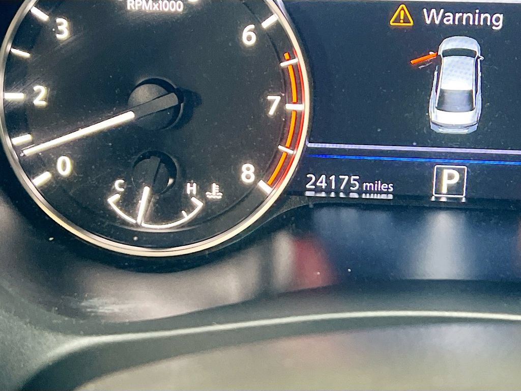 Used 2023 Nissan Altima 2.5 SR FWD image 12