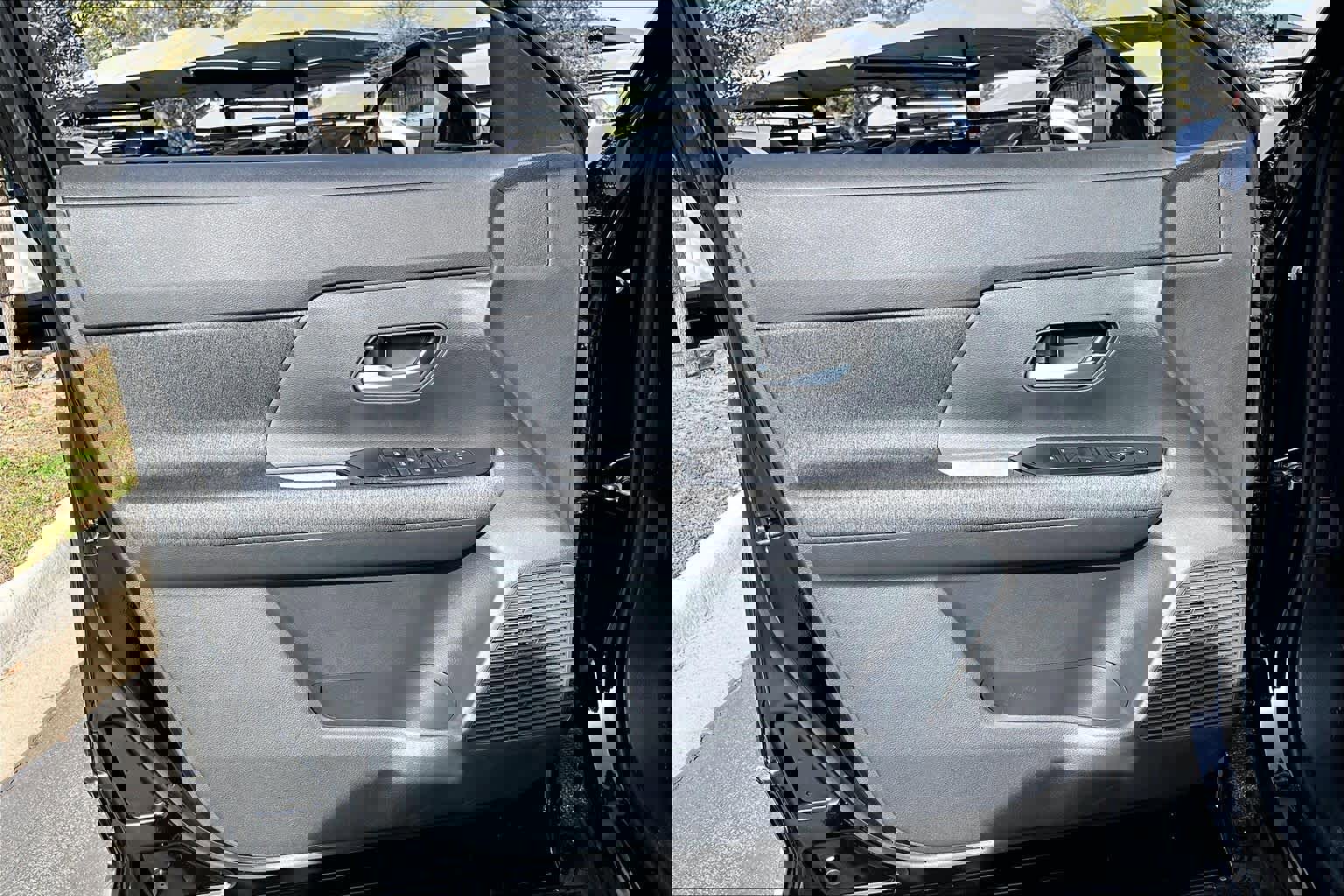 New 2026 Nissan Kicks SV image 10