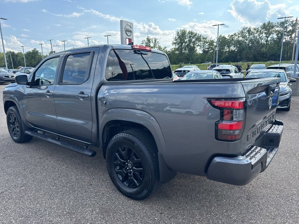 Used 2023 Nissan Frontier SV w/ Midnight Edition Package image 7