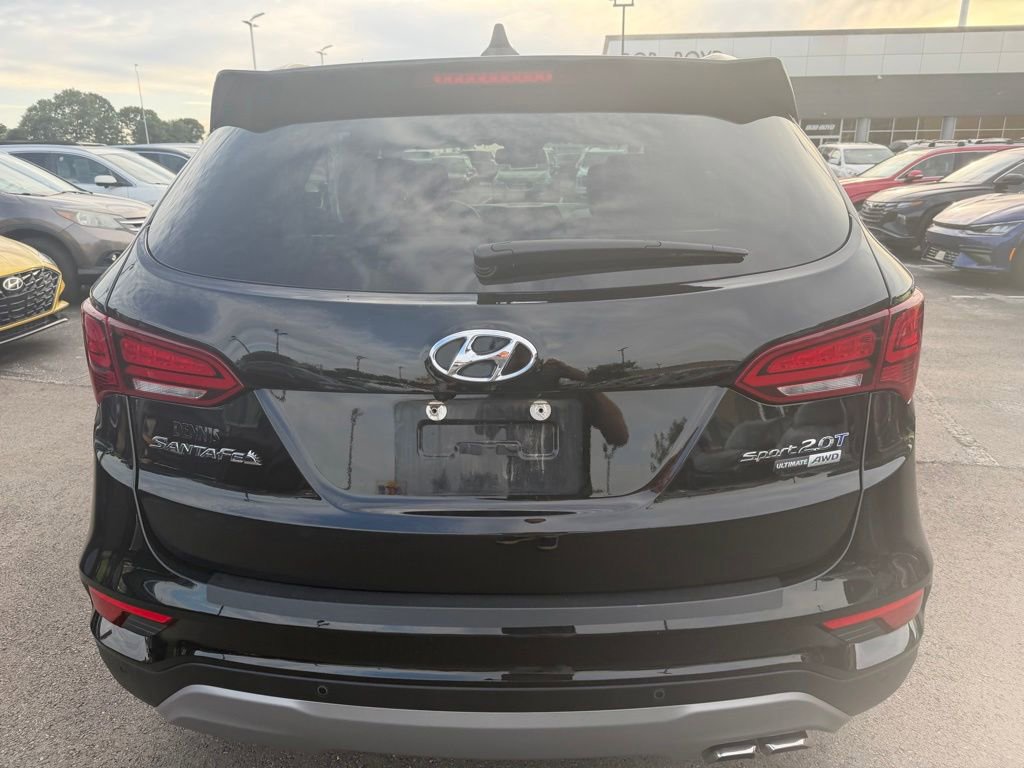 Used 2018 Hyundai Santa Fe Sport w/ 2.0T Ultimate Tech Package 05 AWD/4WD image 4