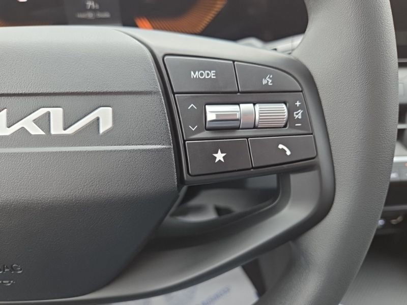 New 2026 Kia K4 LXS image 37