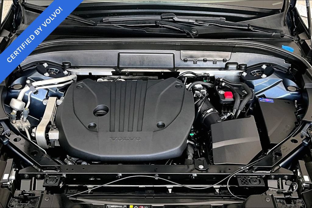 Certified 2026 Volvo XC60 B5 Plus AWD/4WD image 11