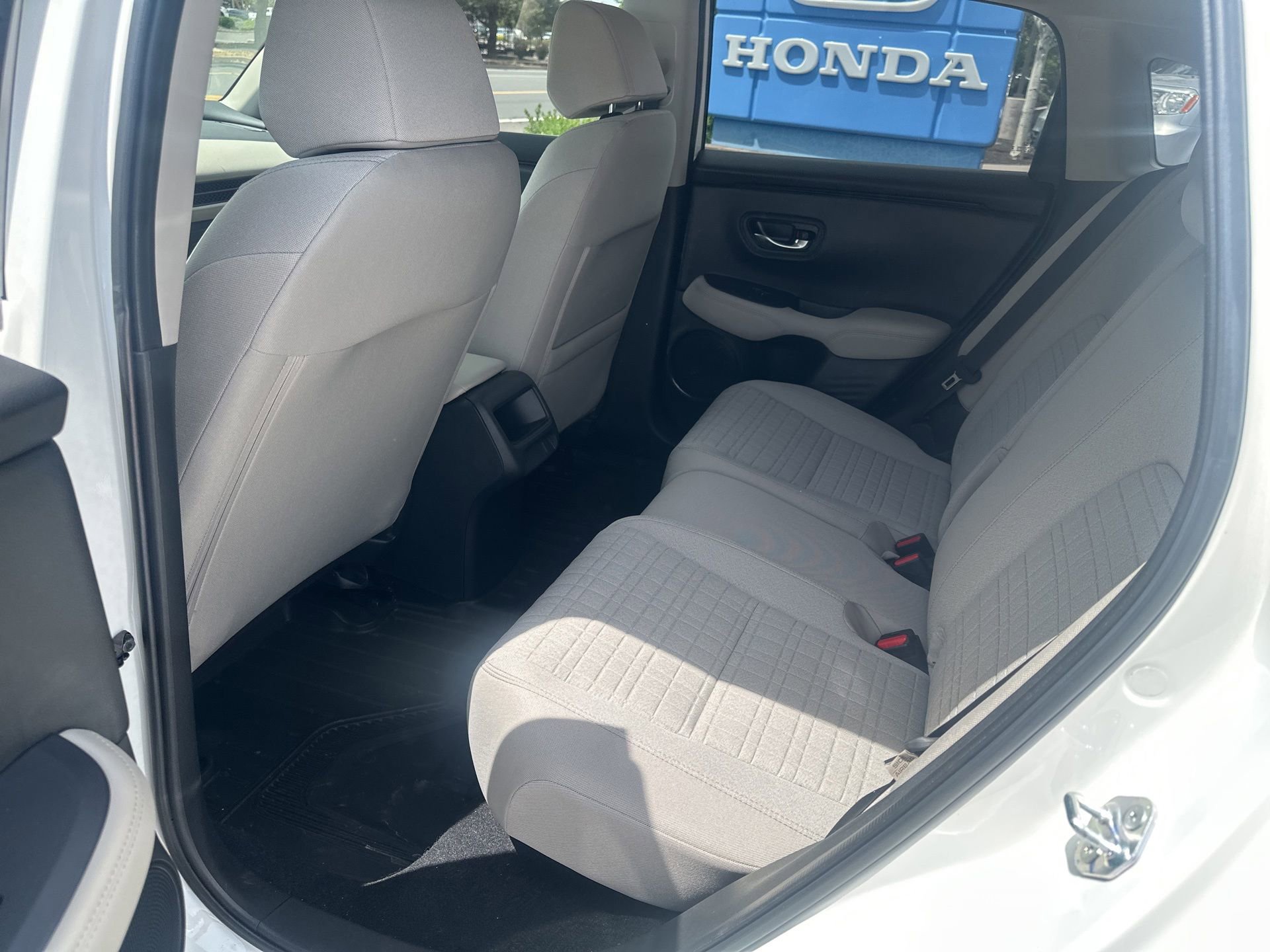 Used 2025 Honda HR-V LX image 12