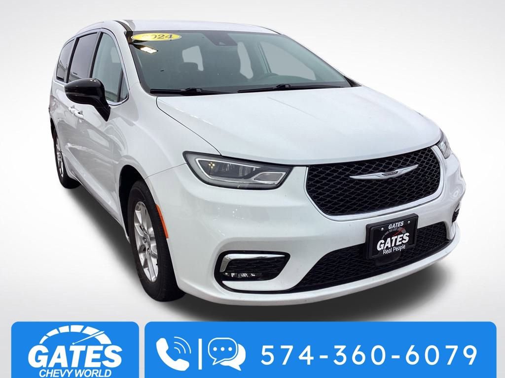 Used 2024 Chrysler Pacifica Touring-L image 1