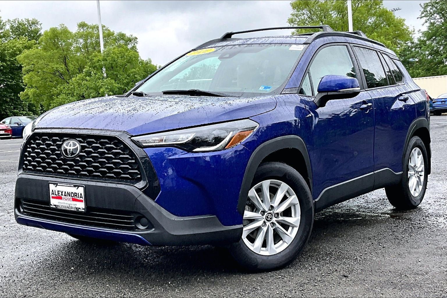 Used 2022 Toyota Corolla Cross LE w/ Moonroof Package AWD/4WD image 1