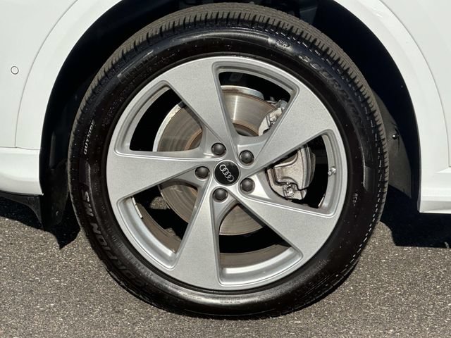 Used 2025 Audi Q5 Premium Plus w/ Premium Plus AWD/4WD image 10
