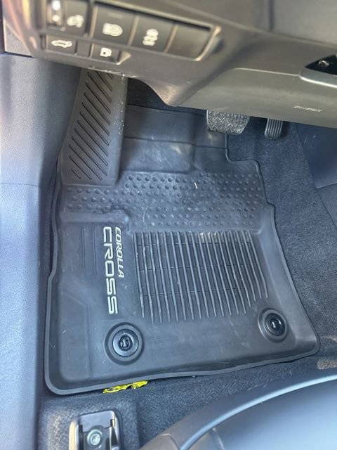 Used 2024 Toyota Corolla Cross XSE image 13