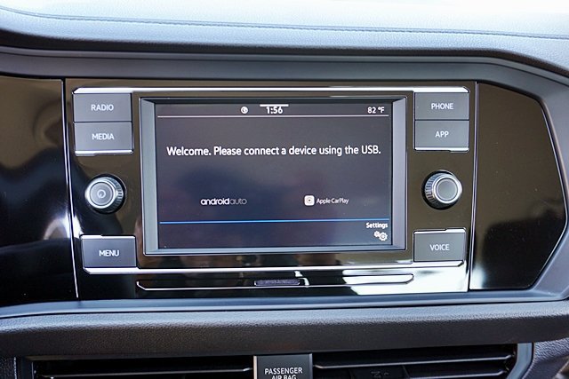Used 2024 Volkswagen Jetta SE FWD image 35